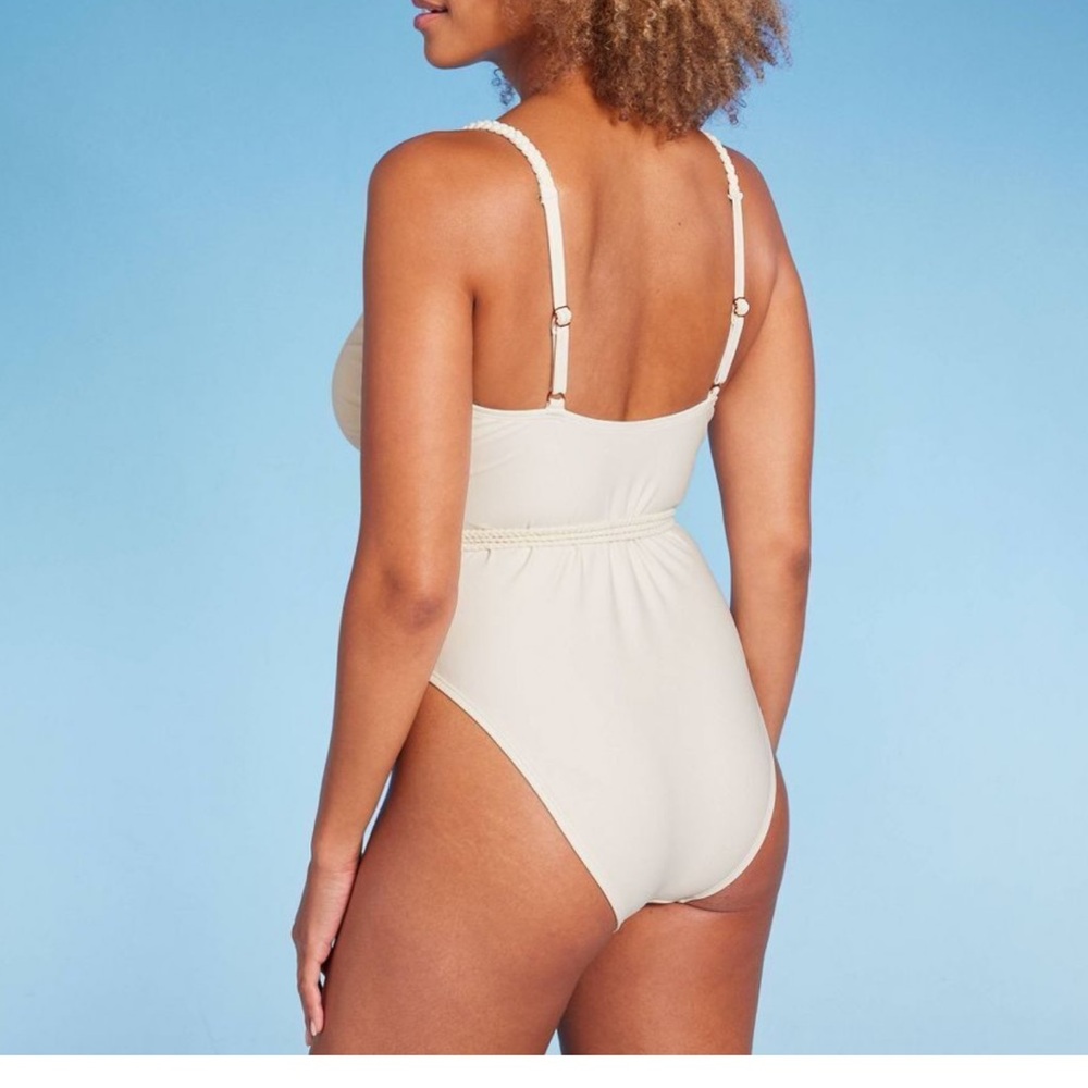 Swimsuit - Picture 2 of 4